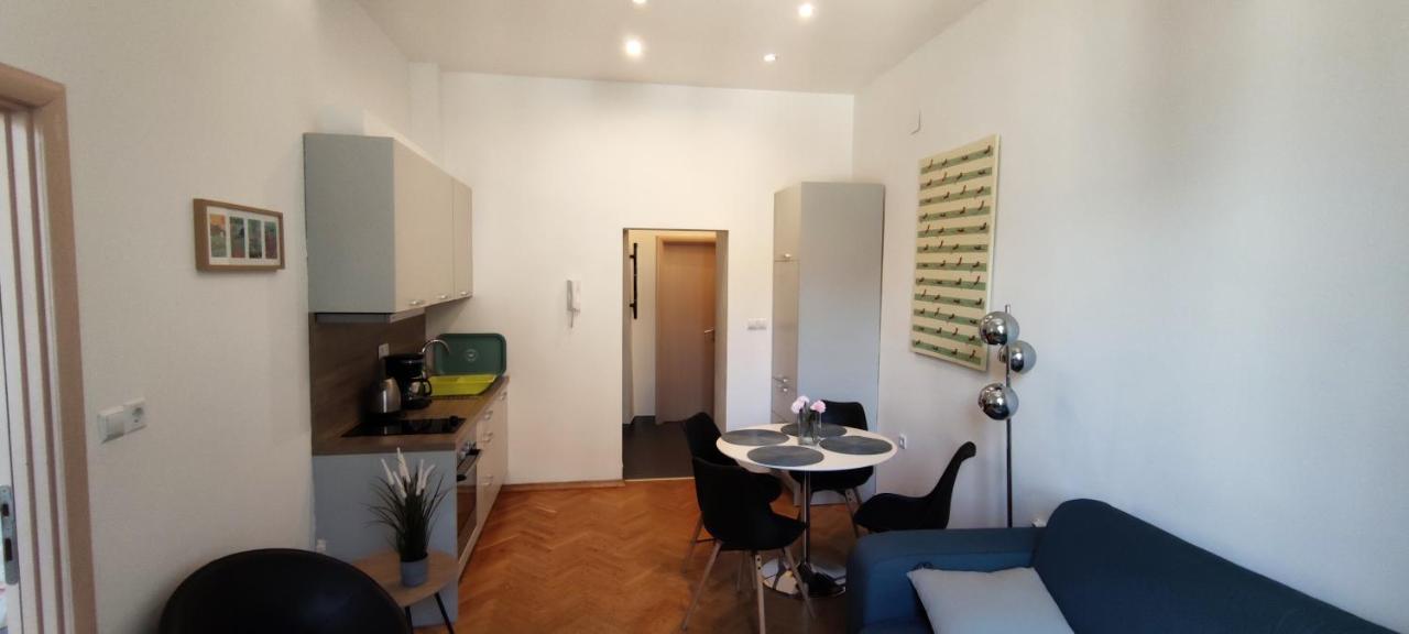 Apartment Milani With Private Garage Opatija Exteriör bild