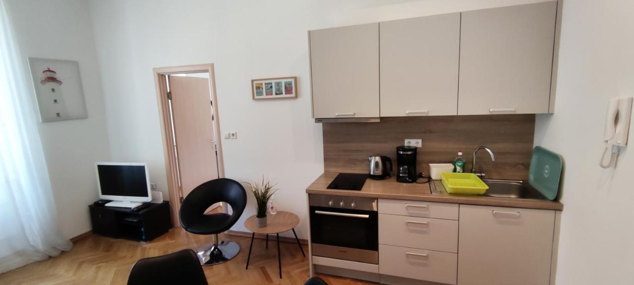 Apartment Milani With Private Garage Opatija Exteriör bild